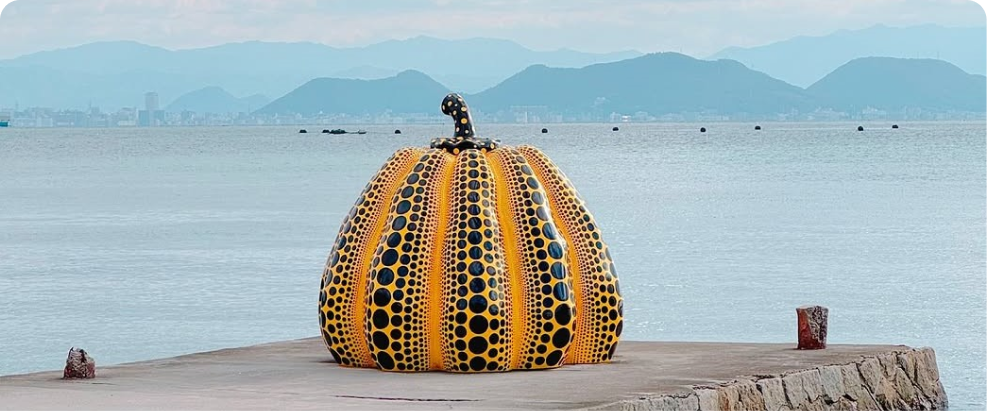 ヘリコプターで行く直島《岡山県・ベネッセハウス BenesseGroup》