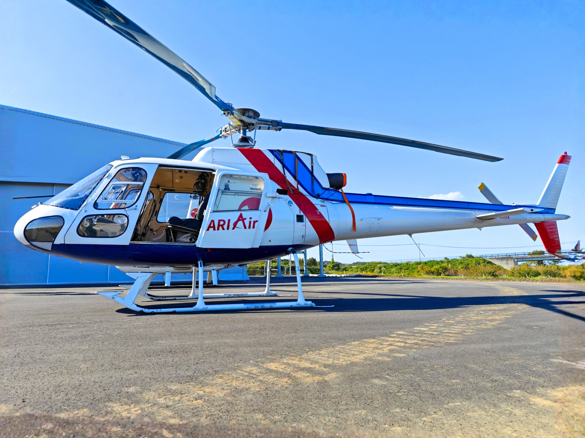 Airbus AS350